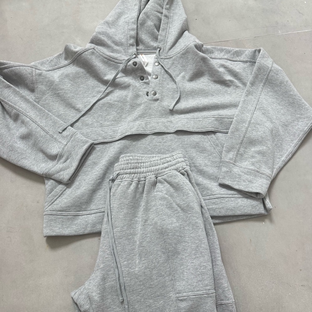 Anthropologie daily practice grey sweater sweat suit